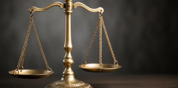 Бывший полицейский осужден на 16,5 лет за убийс...